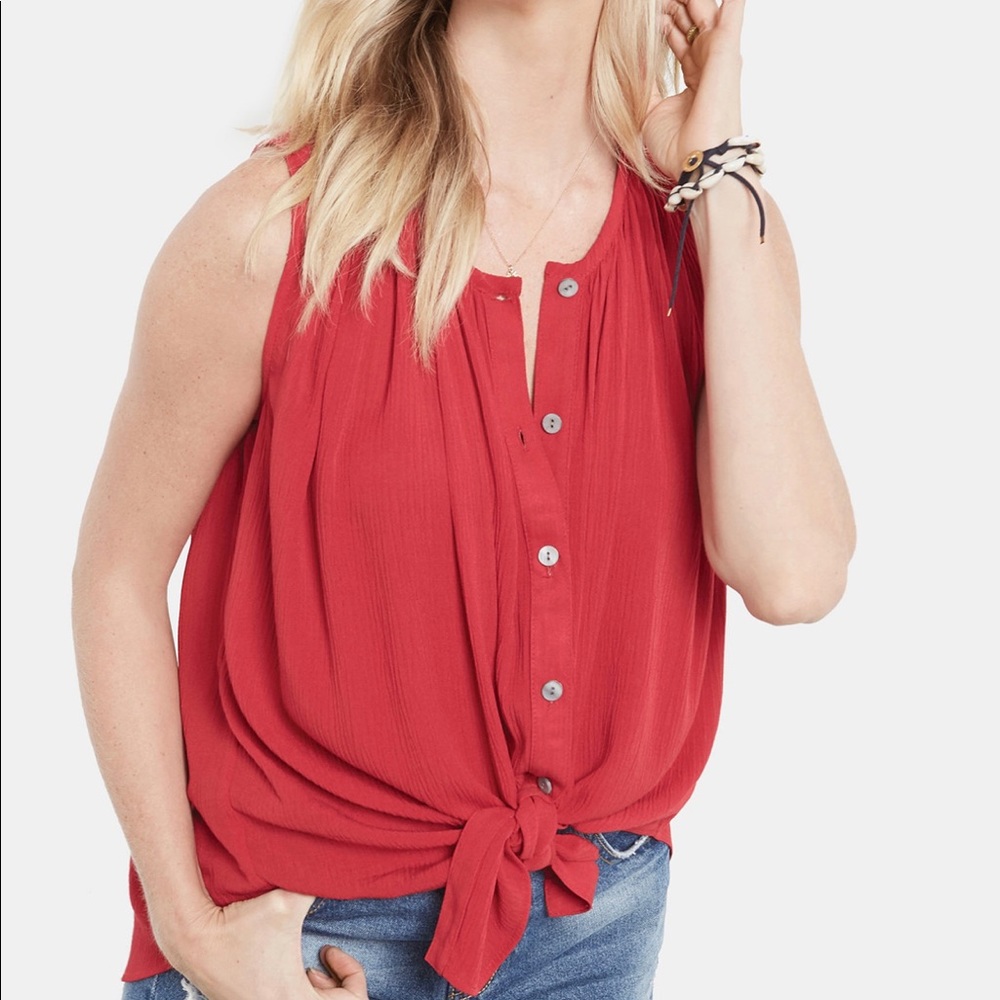 Karen Kane Sleeveless Button Front Pleated Top